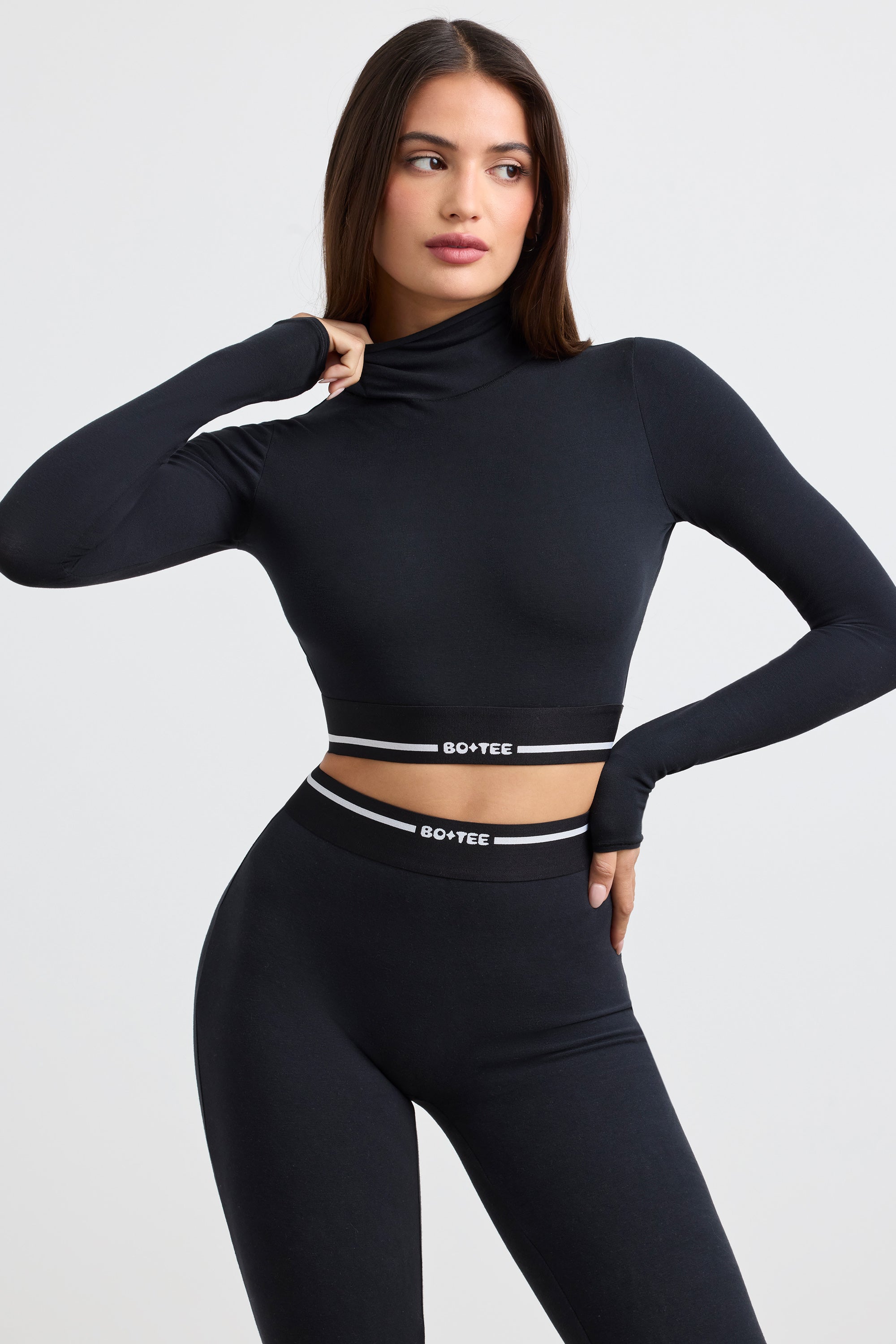 Backless Turtleneck Long-Sleeve Crop Top in Black